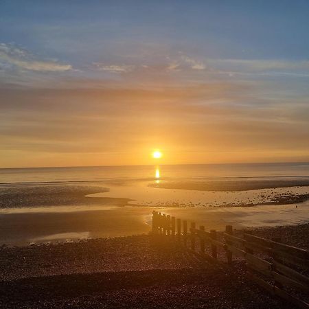 Impeccable Beachfront 2-Bed Cottage In St Bees Kültér fotó