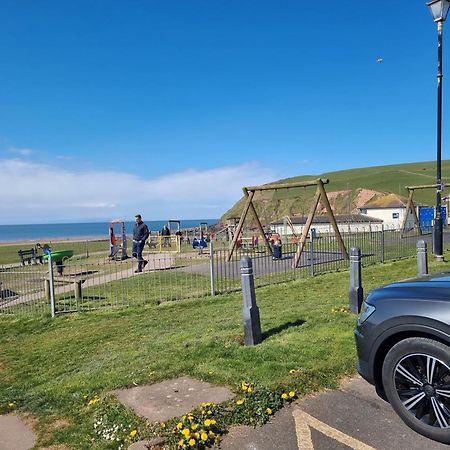 Impeccable Beachfront 2-Bed Cottage In St Bees Kültér fotó