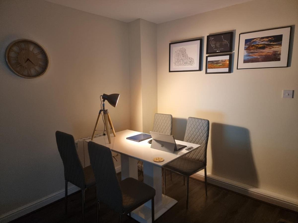 Impeccable Beachfront 2-Bed Cottage In St Bees Kültér fotó