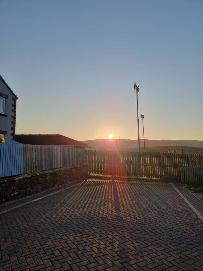Impeccable Beachfront 2-Bed Cottage In St Bees Kültér fotó