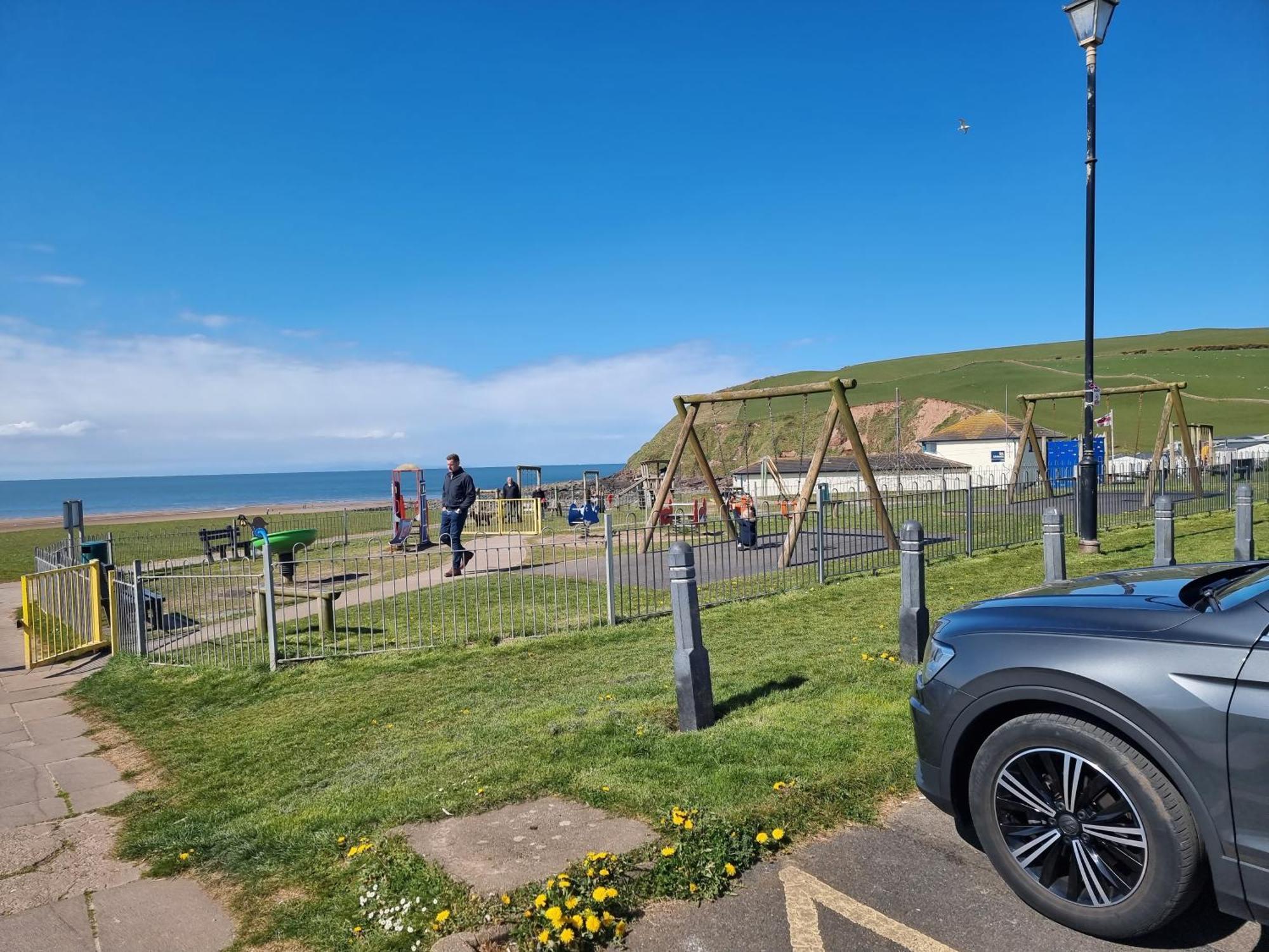 Impeccable Beachfront 2-Bed Cottage In St Bees Kültér fotó