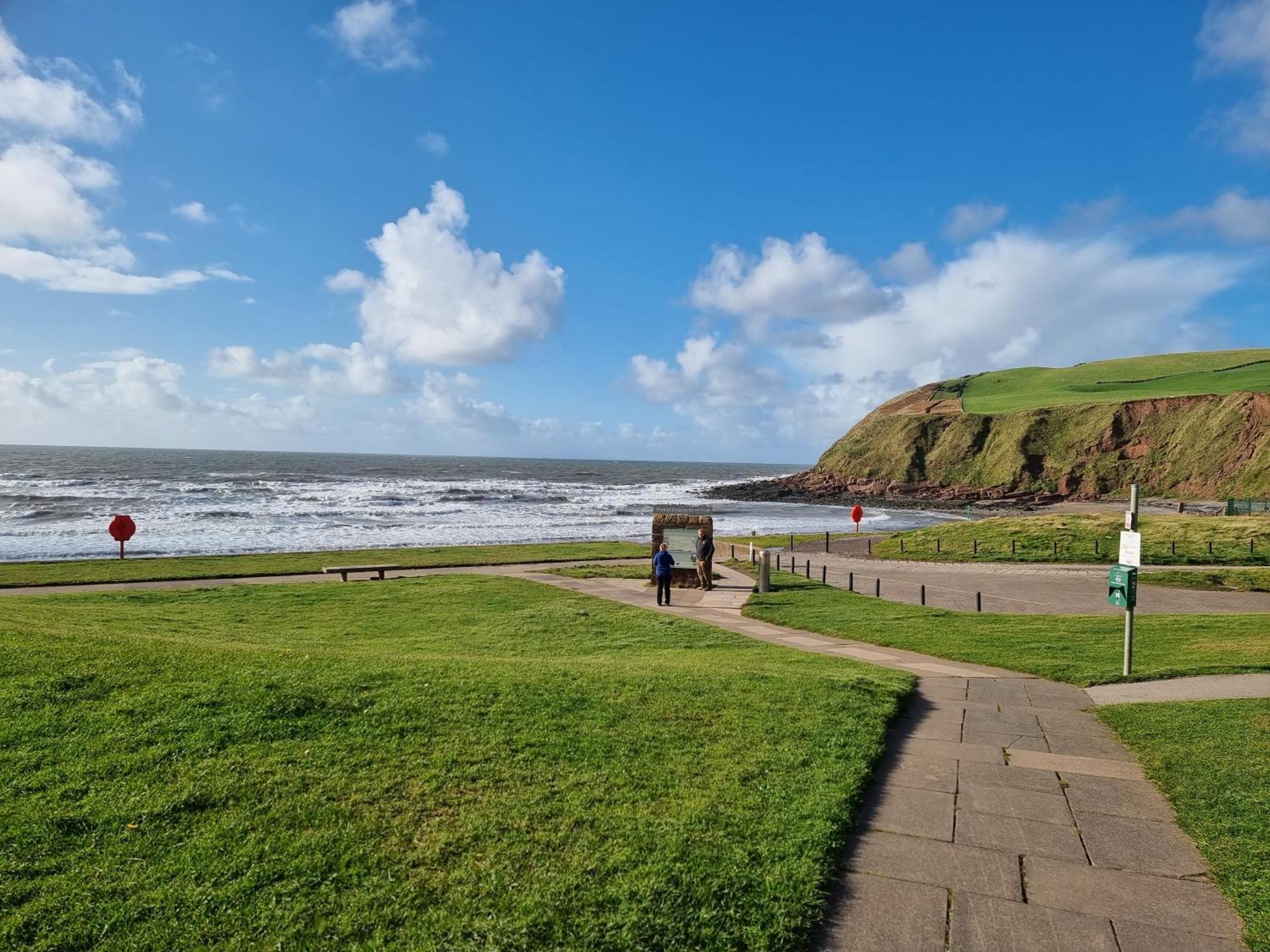 Impeccable Beachfront 2-Bed Cottage In St Bees Kültér fotó